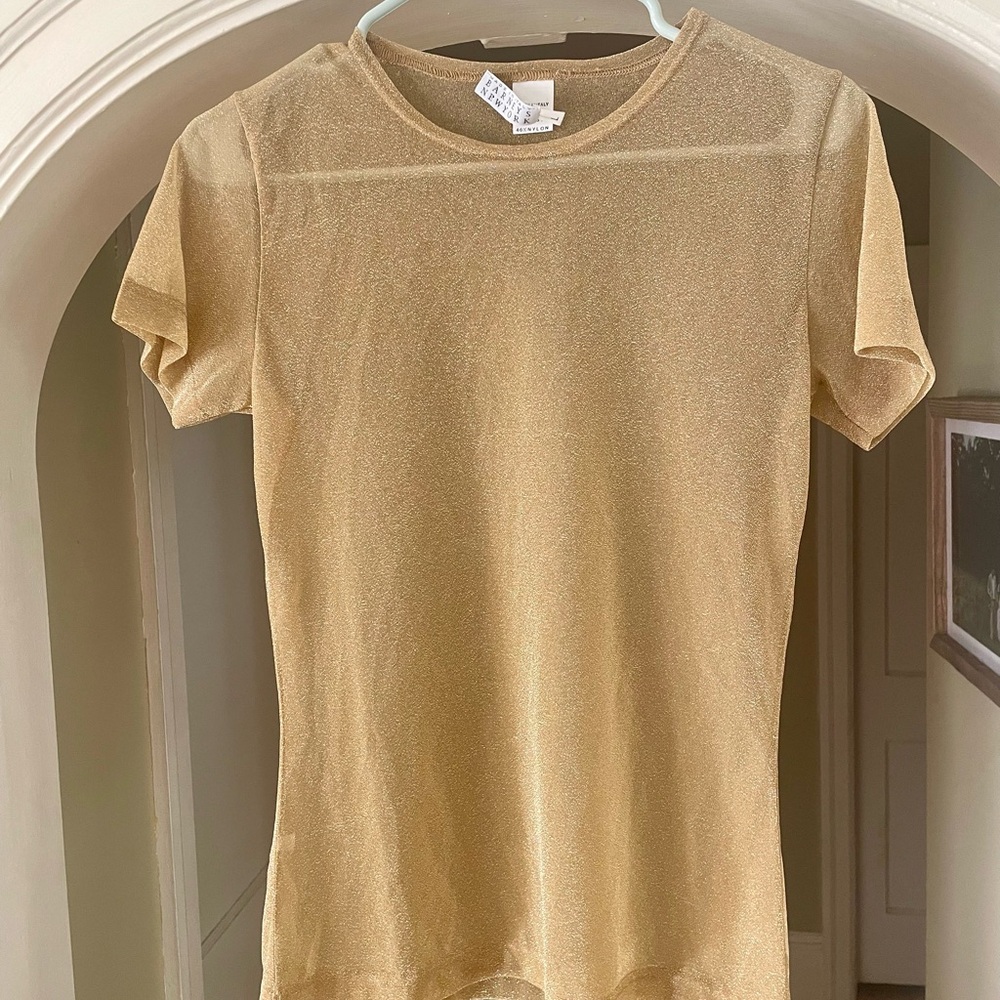 Barneys New York Women Tshirt Gold. Made in Italy, size L